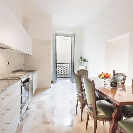 Elegante Casa Liberty * Milan