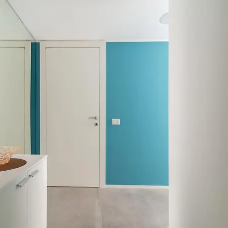 Duomo - Meravigli 16 Apt. R1 - Luxury Studio Perfect X 2! Апартаменты Милан
