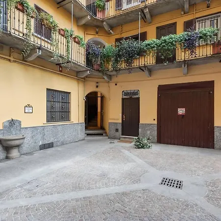 Apt In The Heart Of Fashion Area * Mediolan
