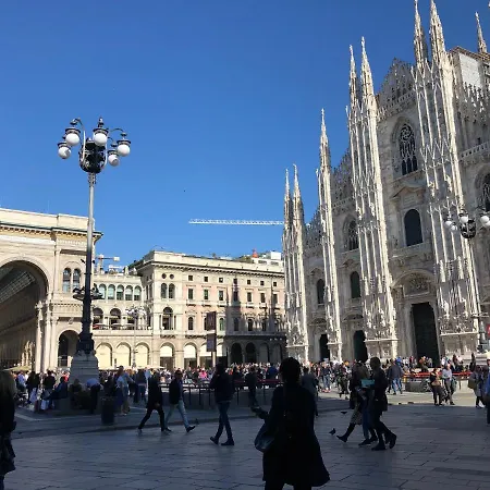 Frada * Milán