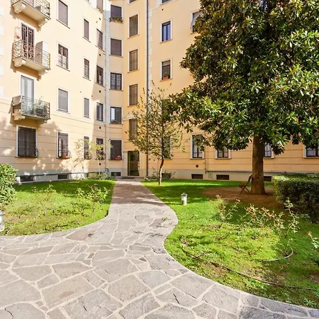 Apartamento Renovated Studio Amendola & City Life Milán