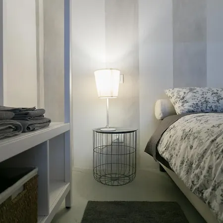 Italianflat - Navigli & Bocconi Suites