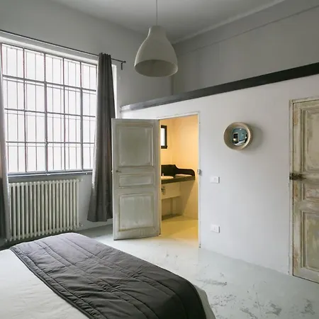 Italianflat - Navigli & Bocconi Suites Gasthof *