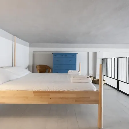 Italianflat - Navigli & Bocconi Suites *