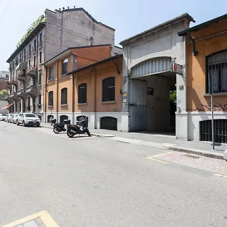 Italianflat - Navigli & Bocconi Suites Gasthof