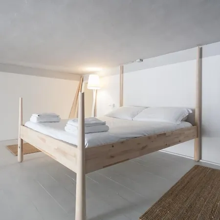 Italianflat - Navigli & Bocconi Suites *