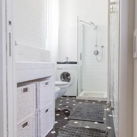 Modern And In Porta Romana Apartment Milan