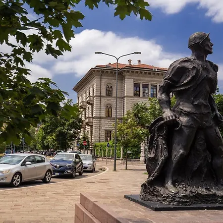 Luxurious In * Milan