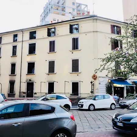 아파트 Baronesa Elegant Studio In Centro 밀라노