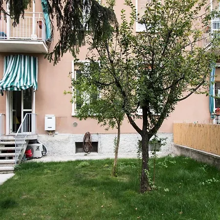 Daire 1 Bedroom Flat With Garden Milano