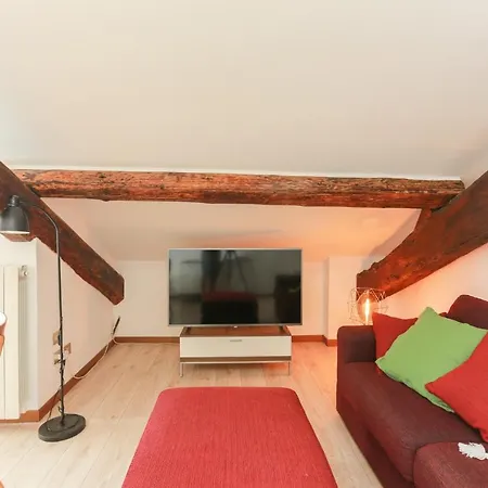 The Best Rent - Cozy Attic With View Διαμέρισμα *