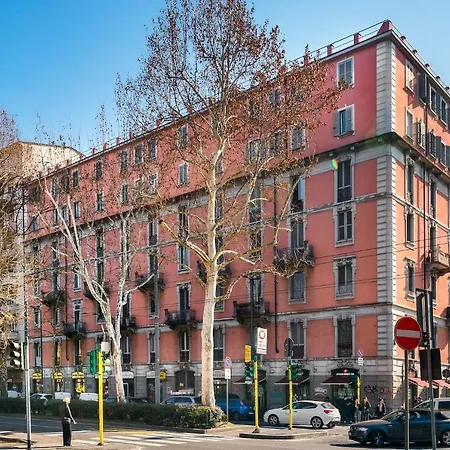 Large Near Bocconi Apartment