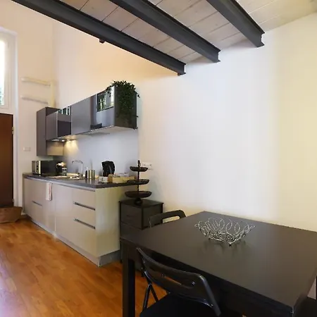 Paki Nel Cuore Dei Navigli Di Apartmán *