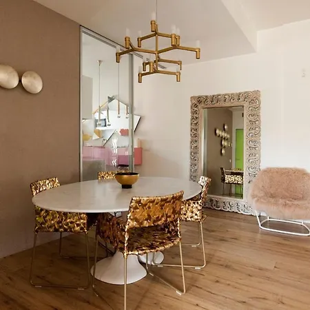 Luxury Designer Space In Shopping District Apartman Milánó