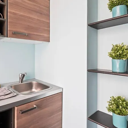 Design And Stylish Flat In Centrale Apartman Milánó