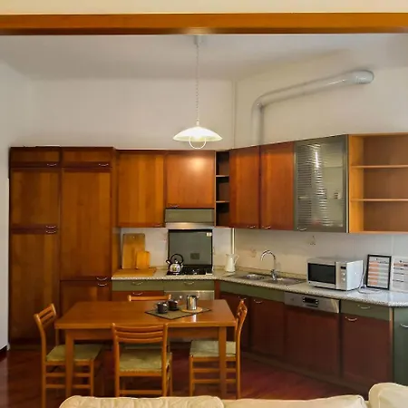 شقة Joivy 1 Bedroom Next To Piazza Leonardo Da Vinci *