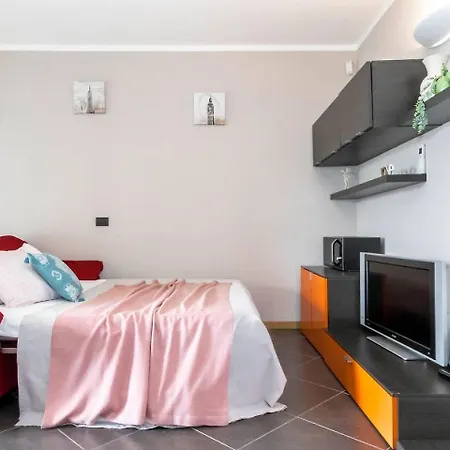 公寓 Altido For 4 With Terrace In A Quiet Residential Area *