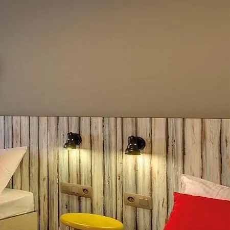 마이닝거 람브라테 밀라노