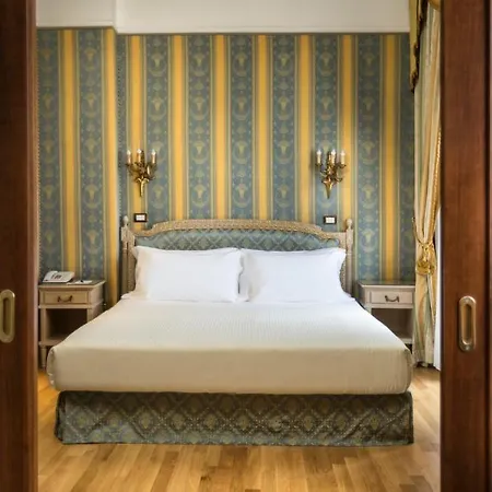 Sina De La Hotell Milano