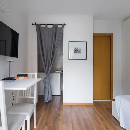 Cadorna Center Studio-by Flatscollection Apartment *