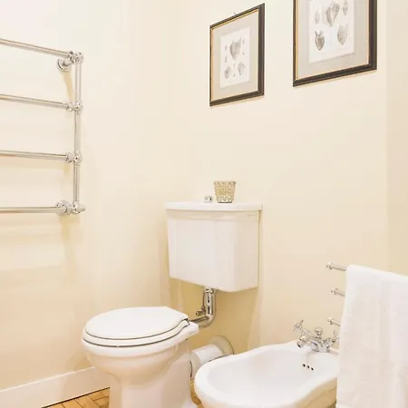 Charming Apartment, A Unique Home, 2 Bedrooms * Milánó