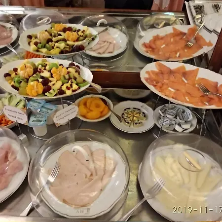 维多利亚酒店 酒店 4*