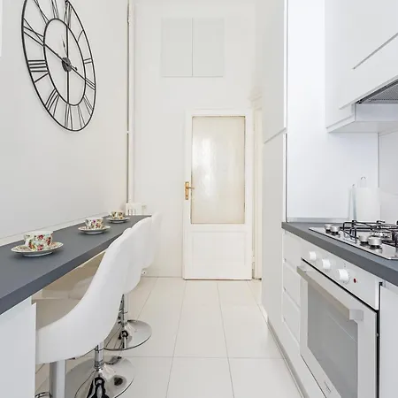 Apartment Dateo Roomy