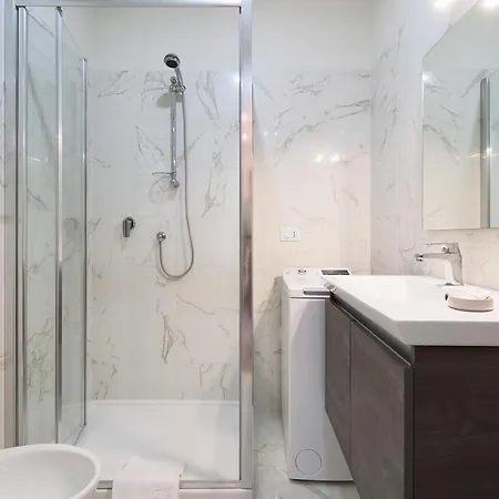 Apartment Duomo Luxury - One Bed Milan