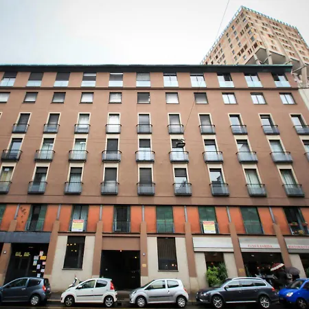 Apartment San Nazaro Milan