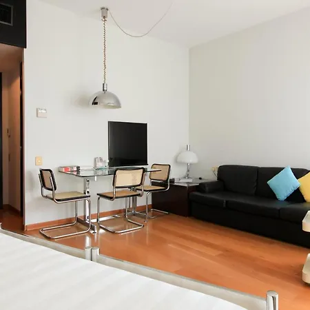 Apartment San Nazaro Milan