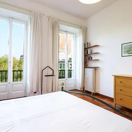 Contempora Apartments - Cavour 7 * Milão