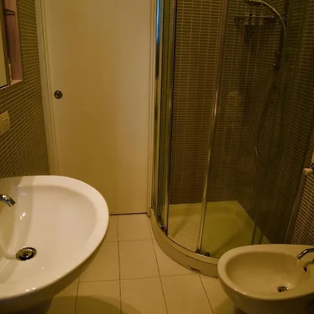 Splendido Trilocale Zona Isola Lägenhet