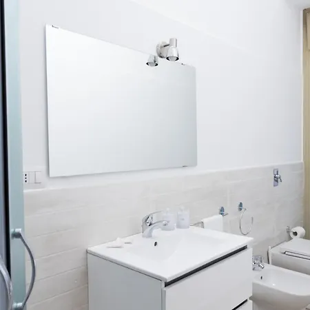 Hemeras Boutique Homes - 4 Design Near Central Station Apartment *