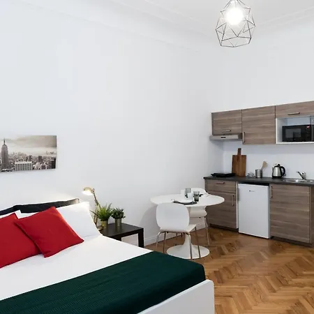 Hemeras Boutique Homes - 4 Design Near Central Station * Milan