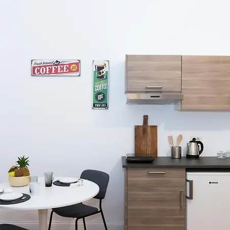 Hemeras Boutique Homes - 4 Design Near Central Station Milan