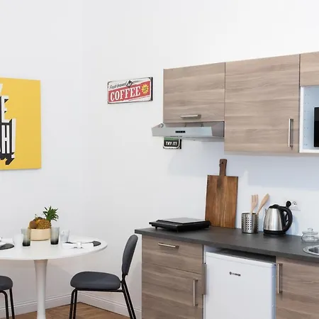Hemeras Boutique Homes - 4 Design Near Central Station Apartment Milan