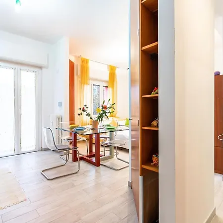Gambara Bright Flat Apartman