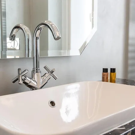 Parco Solari's Suites * Milaan
