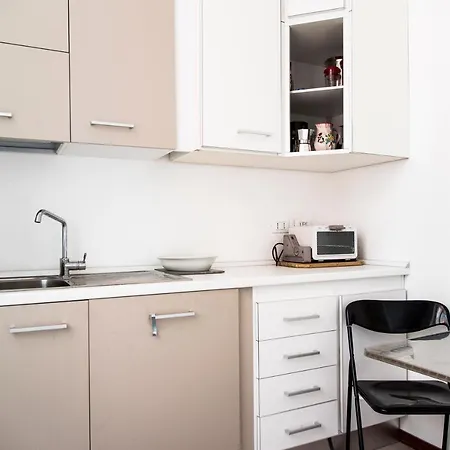 Brera District 2 Bedrooms -youhosty アパート ミラノ