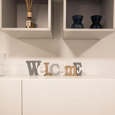 Youhosty - Ariberto 22 Mediolan