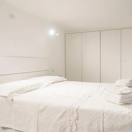 Apartament Youhosty - Ariberto 22 *