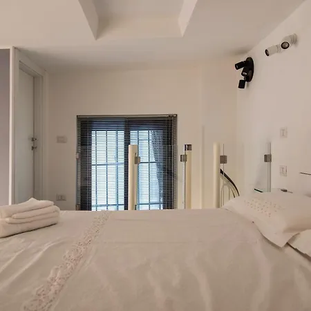 Youhosty - Ariberto 22 Mediolan