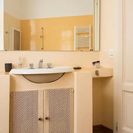 アパート Brera District 2 Bedrooms -youhosty ミラノ