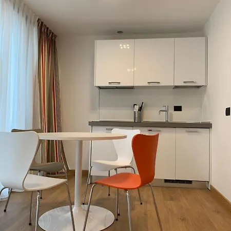 بي بي هوتلز إيزولا الفندقية بالخدمة الذاتية