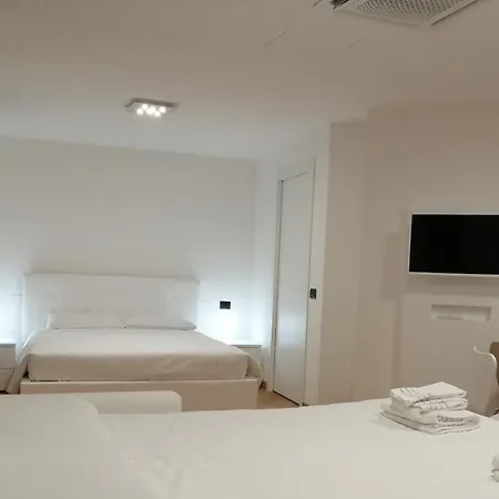 شقة فندقية بي بي هوتلز إيزولا الفندقية بالخدمة الذاتية ميلان