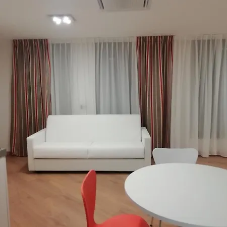 Bb Isola Hotel apartamentowy Mediolan