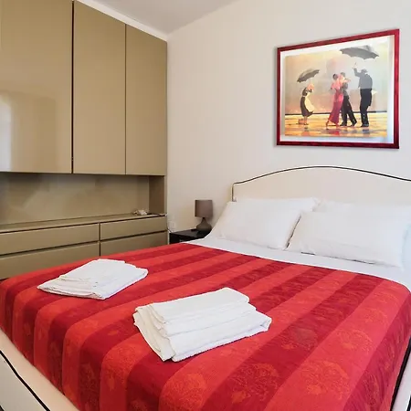 Duomo Luxury - One Bed * Milan
