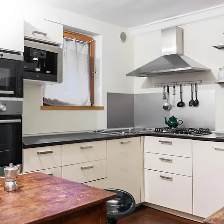 Exclusive 4Bdr Apartment Near Duomo Apartment *
