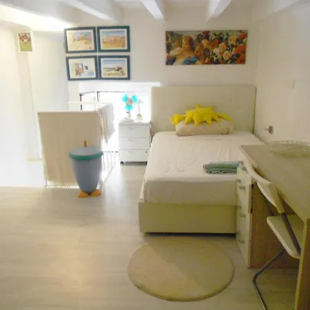 Loft In Modern Near M1 Pasteur Guest house *