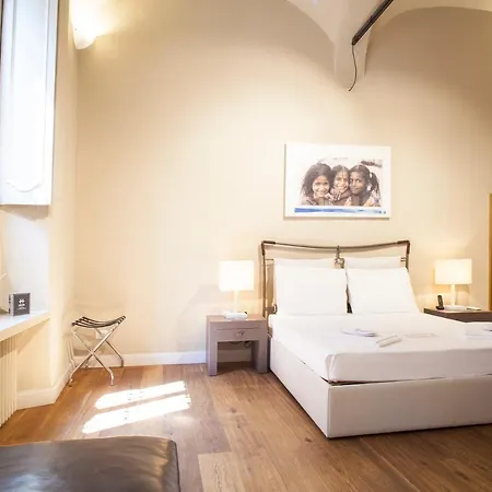 Hemeras Boutique Homes - Design In Center Apartment Milan
